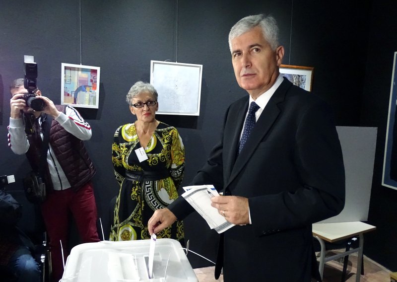 Čović među prvima glasao: 'Ovo je posebno važno za hrvatski narod'