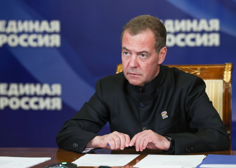 Medvedev Amerikancima zaprijetio 'sveopćim svemirskim ratom'