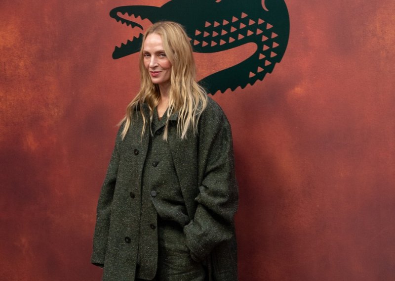 Bez dekoltea i prozirnih tkanina: Uma Thurman u maslinastozelenom odijelu bila je definicija pariške elegancije