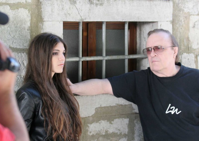 Spoj barda i čuda od djeteta: Prije 20 godina Arsen Dedić i Tina Vukov snimili su spot za duet 'Vraćam se'