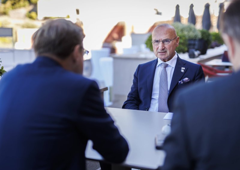 Grlić Radman 'šokirao' izjavama, Kos nije mogla vjerovati što ministar priča
