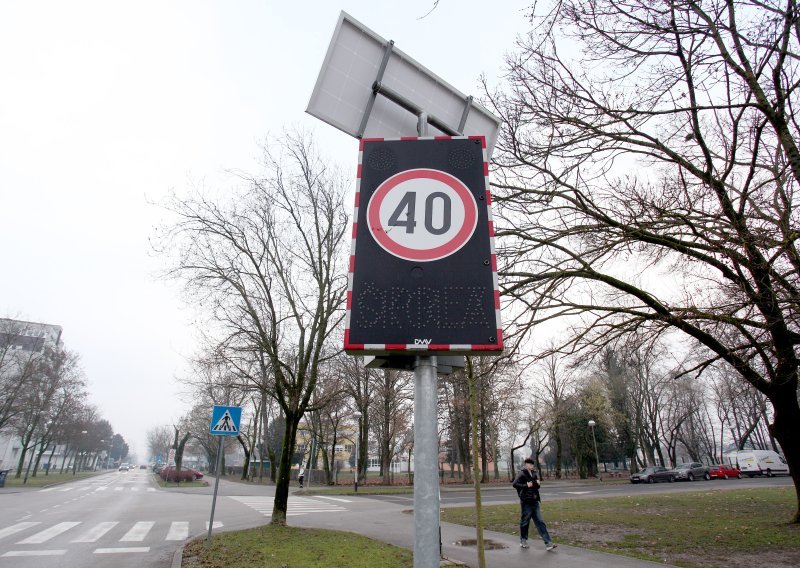 Postavio lažni znak za ograničenje, a radar snimao vozače: Nastao je totalni kaos