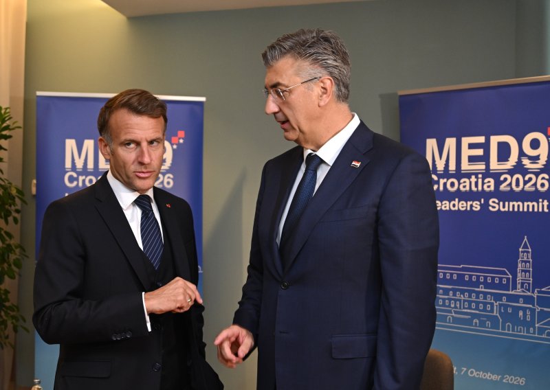 FOTO/VIDEO Macron stigao u Split: Pogledajte kako ga je dočekao Plenković