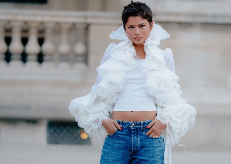 Zendaya ponovno nosi isti komad, ali teško biste ga prepoznali: Traperice su promijenile sve