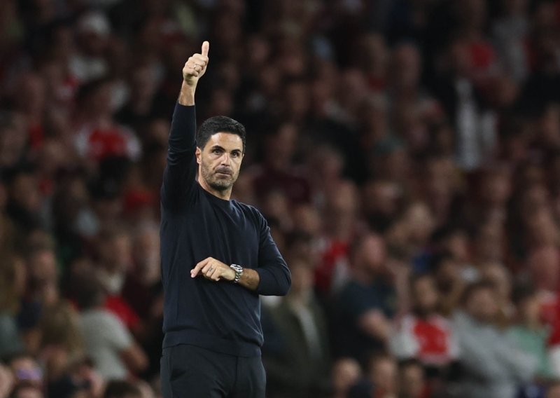 Mikel Arteta donio je naslov Arsenalu nakon 22 godine. Čelnici Topnika sada ga nagradili