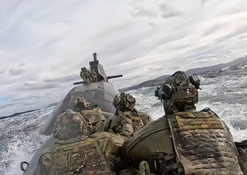 Britanski komandosi izronili iz njemačke podmornice: Pogledajte za kakav se rat NATO sprema