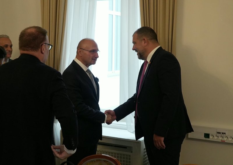 Sastali se Hrvati i Crnogorci: Svi drže svoje pozicije, zasad nema dogovora