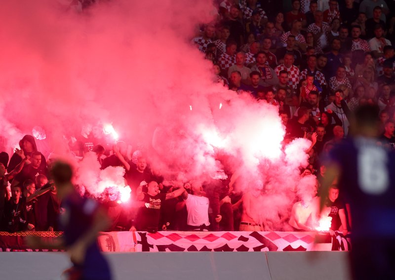 UEFA žestoko kaznila HNS zbog rasizma: Vatrenima prijeti nova utakmica bez navijača