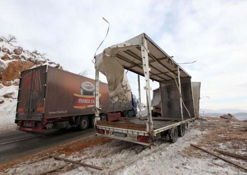 Stižu nam snijeg, polarni prodori i orkanska bura