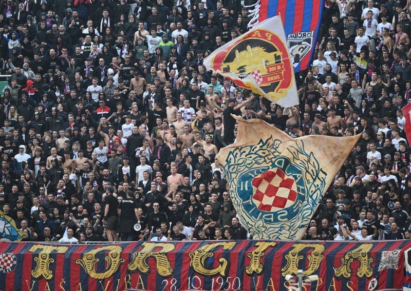 Torcida imala poruku za Boyse; pogledajte kako su im se narugali