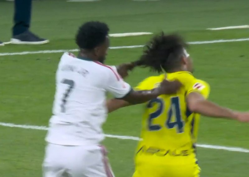 Vinicius bizarnim isključenjem razbijesnio Mourinha. Pogledajte što je Brazilac napravio
