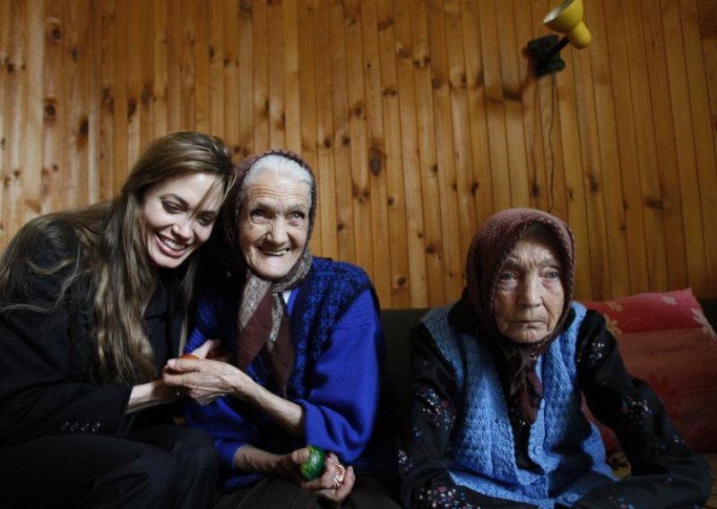 Zahvaljujući Angelini baka Lena iz Rogatice napokon dobila stan