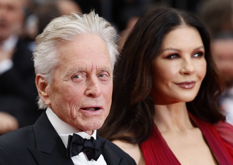 Catherine Zeta-Jones ne želi ni čuti za suprugove memoare, a Michael Douglas sve okrenuo na šalu