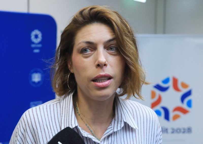 Ovakvu Blanku Vlašić ne viđamo često: Šaljivom objavom pokazala svoju opuštenu stranu