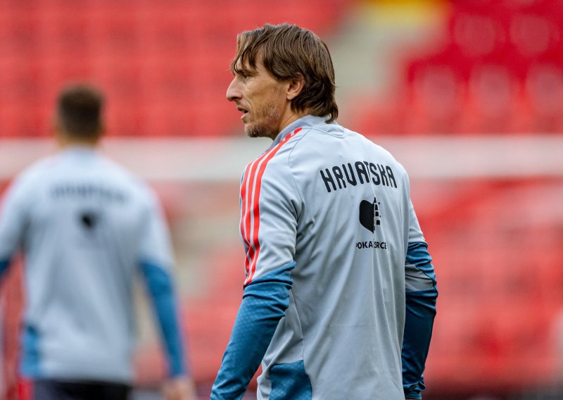 Modrić ušao s klupe i asistirao, ali ga trener proziva: 'S njim smo više patili'