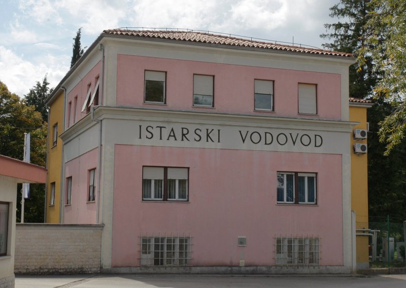 Čak 101 ugovor bez natječaja, sedam ih u jednom danu dobila ista tvrtka