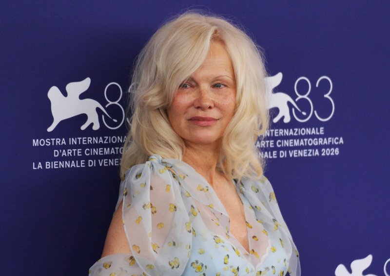 Pamela Anderson od zapuštenog imanja stvorila raskošan vrt: Danas plodove svojeg rada dijeli s drugima