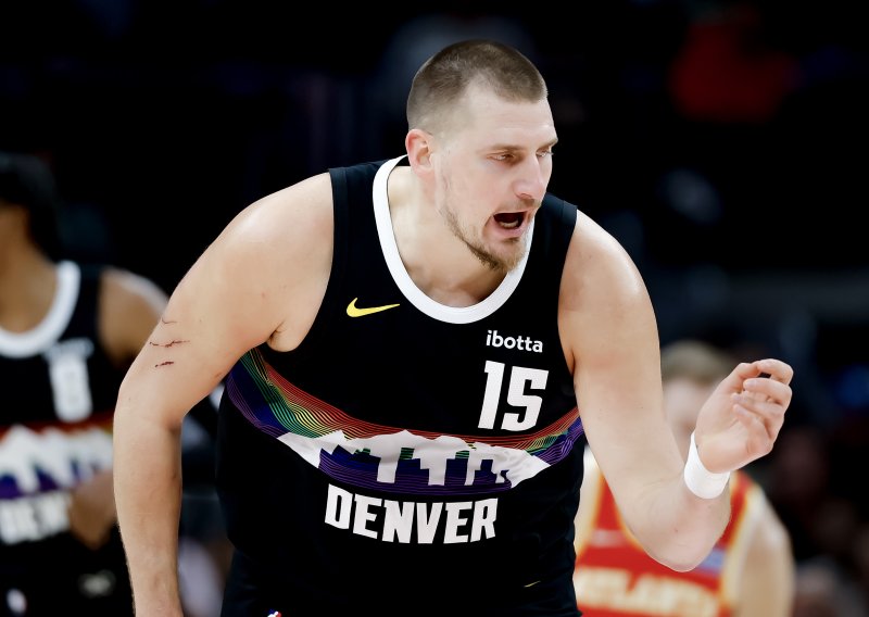 Pogledajte kakvim je potezom Nikola Jokić oduševio publiku