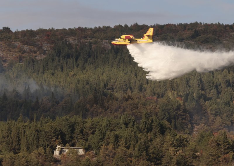 Nakon požara na Braču proglašena prirodna nepogoda: Evo do kada se može prijaviti šteta