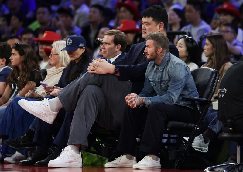 David Beckham pokraj košarkaškog diva izgleda sitno: Fotografije iz Makaa privlače pozornost