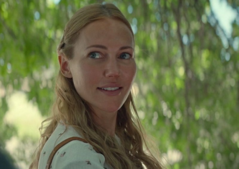 Nezaboravna Hurem ponovno osvaja ekrane: Meryem Uzerli u novoj drami ljubi 20 godina mlađeg glumca
