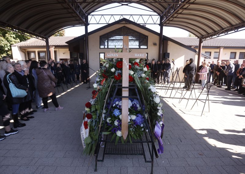 Na ispraćaju Gorana Bare prisjetio se njihova posljednjeg susreta: Jedna rečenica posebno je dirljiva