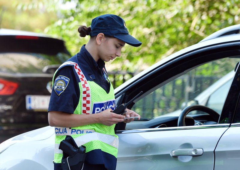 Zaustavila vas je prometna policija? Jednu stvar nikako ne smijete raditi