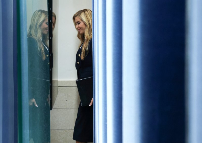 Trumpova nova glasnogovornica izazvala potres u Bijeloj kući: Prvi nastup bio je tek početak problema