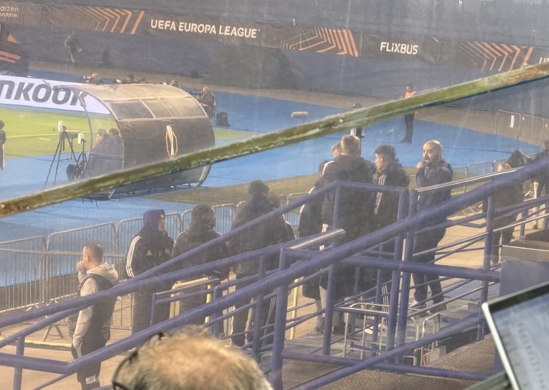 Bizarna situacija na Maksimiru. Redari šetali Anderlechtove igrače, nisu znali gdje će s njima