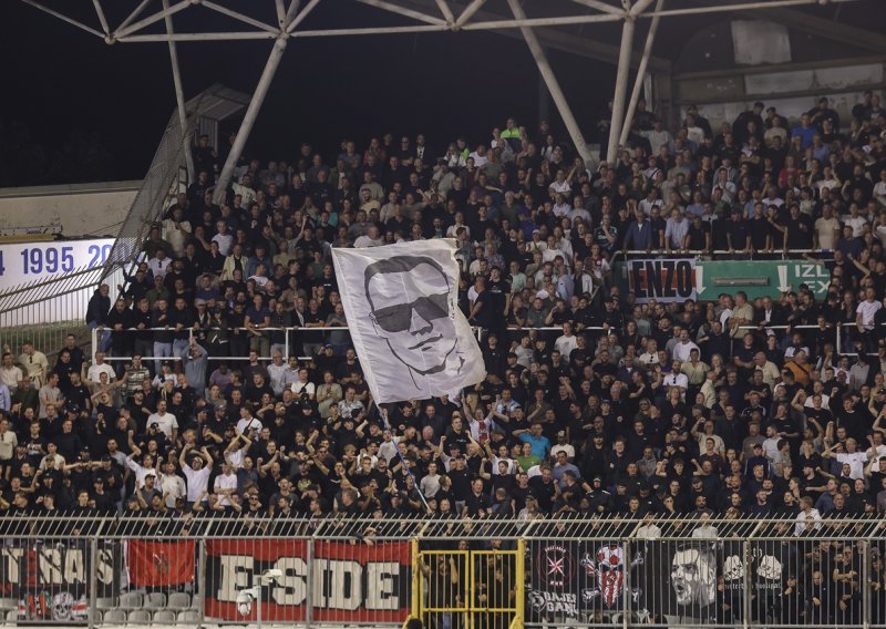 Fotografija jednog Ajaxovog navijača s Poljuda dokaz je kaosa koji je vladao u Splitu proteklih dana