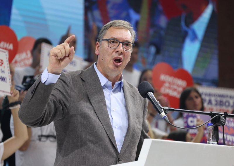 Vučić iznenadio: Na skupu mu se pojavio europski premijer i progovorio na srpskom