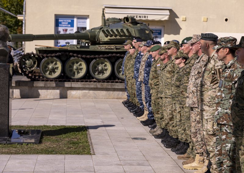 FOTO Vojni policajci prehodali 331 kilometar do Vukovara u čast ratnog heroja