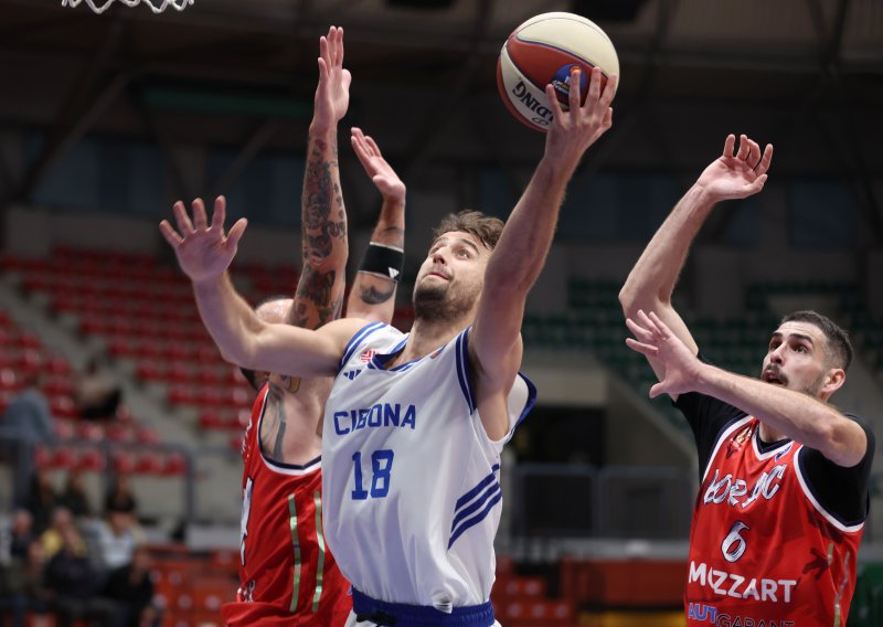 Cibona u dramatičnoj završnici imala šut za pobjedu, pa na kraju upisala treći poraz u nizu