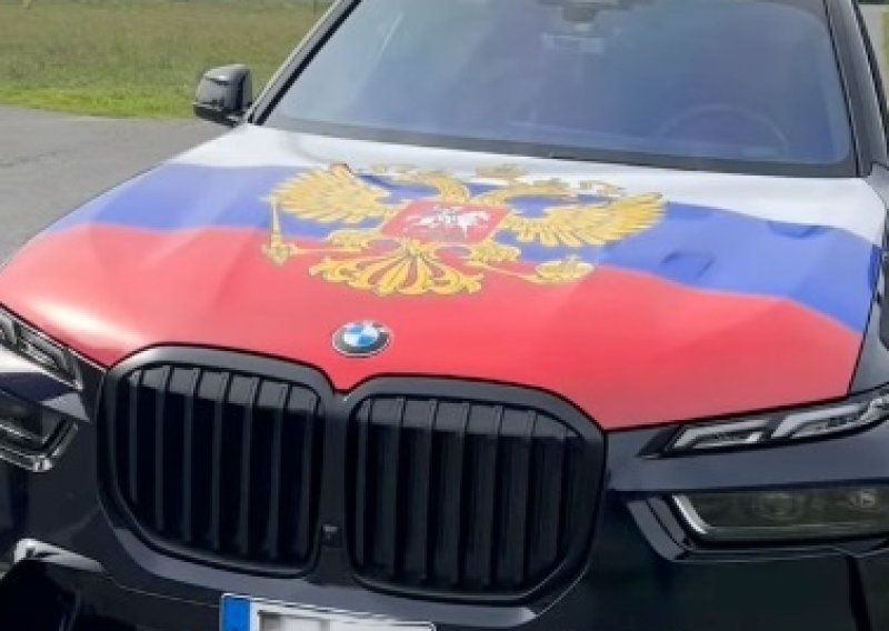 Crni BMW s ruskom zastavom i dvoglavim orlom uznemirio Brođane? Oglasila se policija
