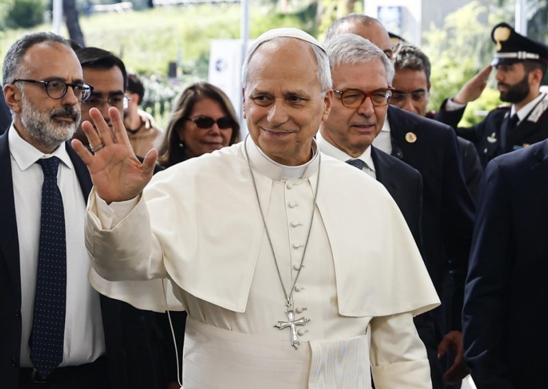 Papa Lav napušta bolnicu: Poznato kada će se prvi put obratiti vjernicima