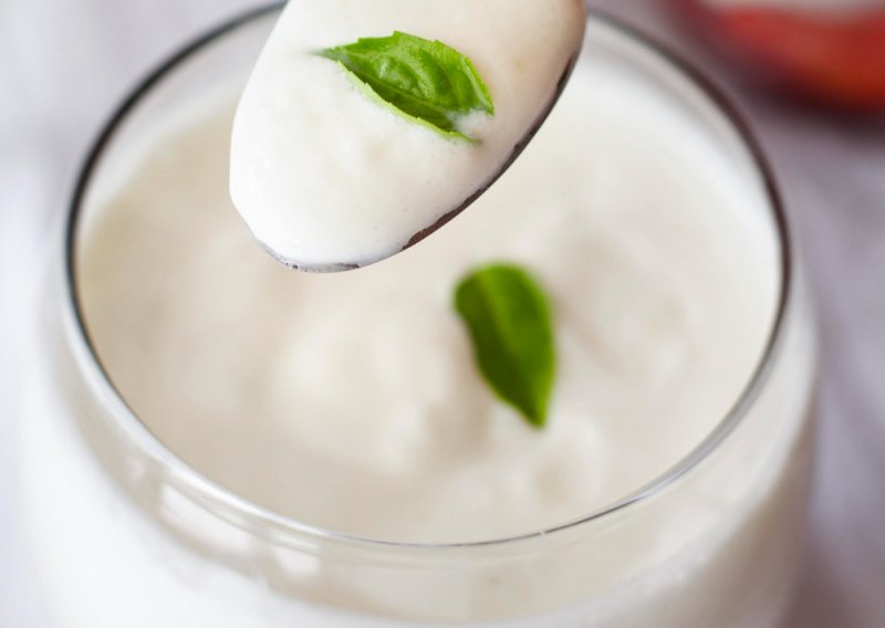 Za snažne kosti nije važan samo jogurt: Ove namirnice obiluju kalcijem