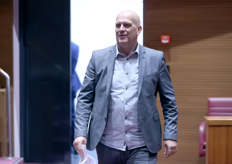 Kukavica o neredima u Splitu: 'Ako navijač kaže 'Gazi purgera', je li to rasizam ili navijačka supkultura?'