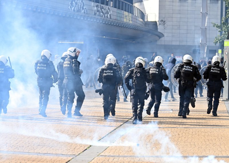 VIDEO Kaos i na ulicama Bruxellesa: 'Ovo više nije običan prosvjed'