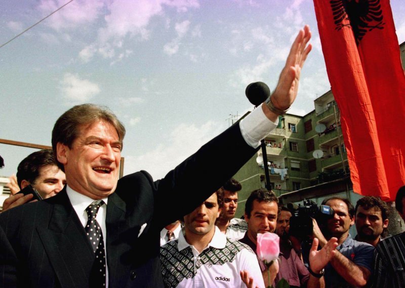 'Albanski premijer je trgovac oružjem'