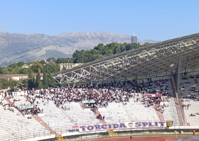 Nezapamćene scene na Poljudu: Pogledajte Torcidu na utakmici protiv Varaždina