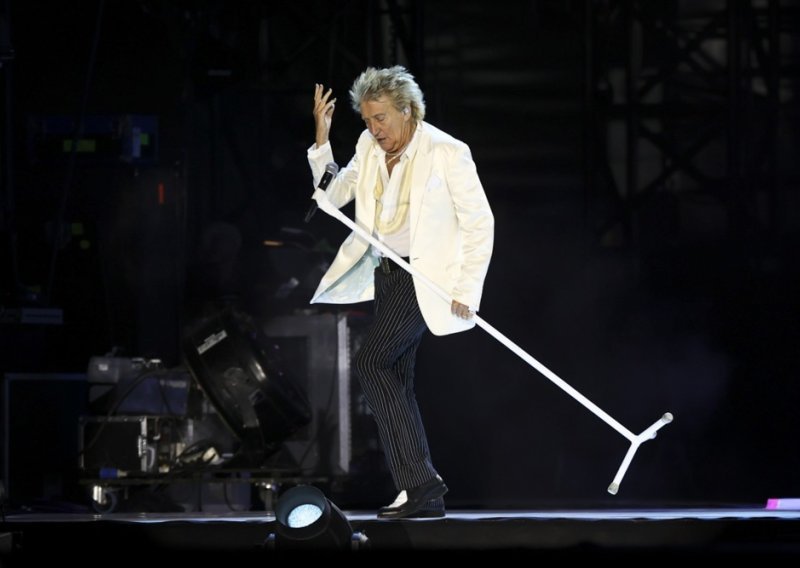 Nakon dramatičnih trenutaka na pozornici i zahvata na srcu, Rod Stewart ima dobre vijesti
