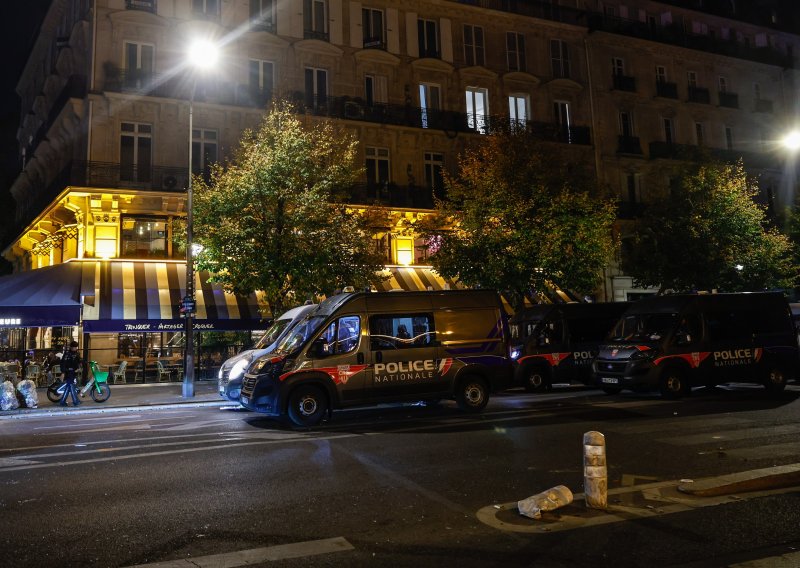 Francuska uvela policijski sat u nekoliko gradova