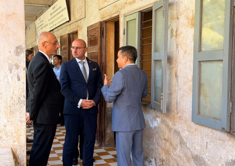 Grlić Radman prvi hrvatski ministar u Kambodži: Primili ga kralj i premijer