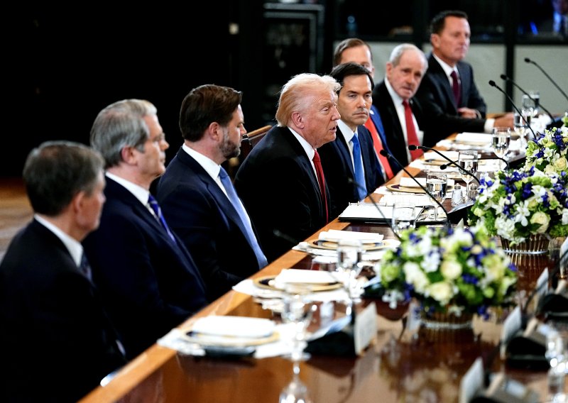Afera trese Trumpovu administraciju, upleten i Kongo: Gdje su nestali milijuni dolara