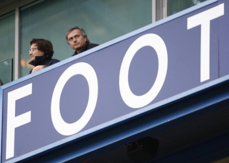 Mourinho na Stamford Bridgeu u špijunskoj misiji