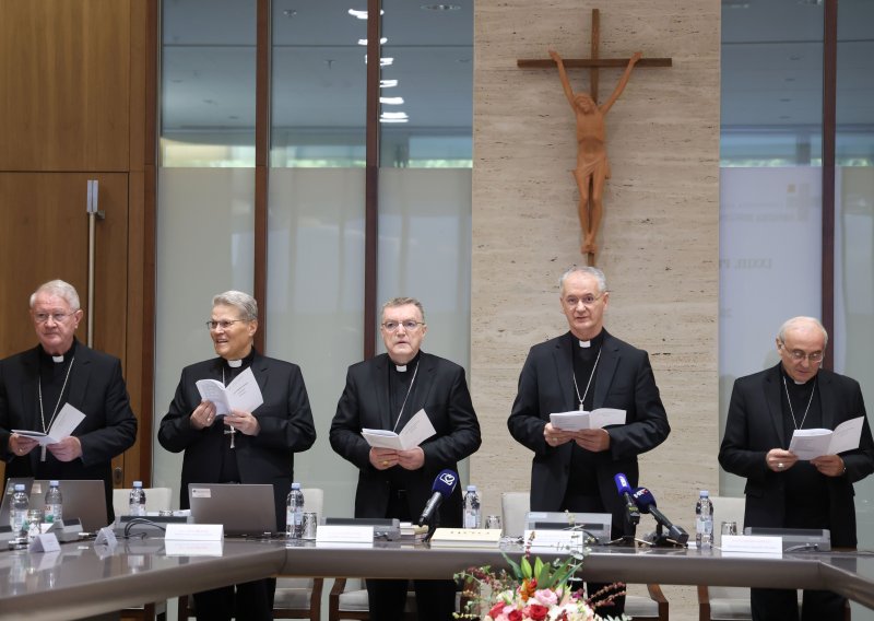 Biskupi se okupili na dvodnevnom skupu: Među temama i svećenički podmladak