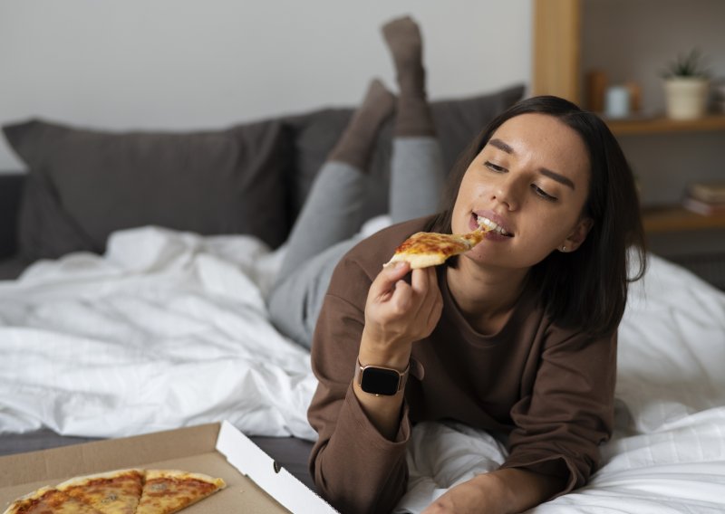 Što jesti kada ogladnite prije spavanja? Tri nutricionista složila su se oko jednog odgovora