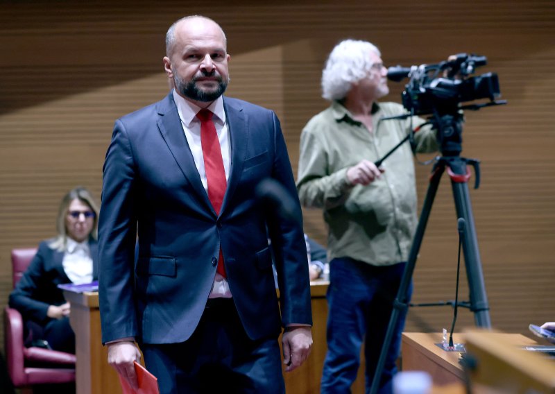 Hajdaš Dončić pronašao Plenkoviću 'dvorsku ludu', Zekanović provocirao Grmoju: 'Vama redovito izvlače uši'