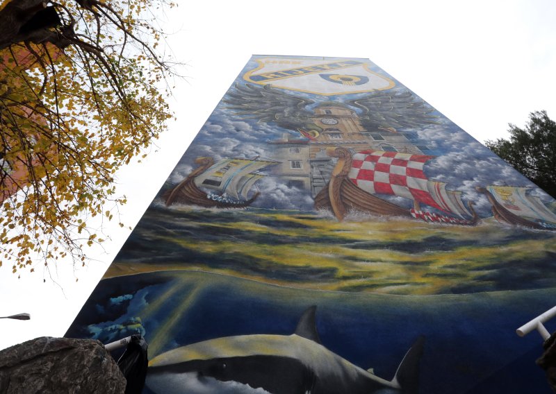 Ustaške pjesme orile se Rijekom: Armada pokazala novi mural