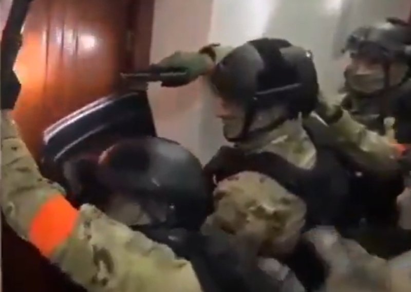 VIDEO Vučićevi mediji o uhićenjima u Srbiji: Osumnjičeni s hrvatskim putovnicama planirali su teške nerede